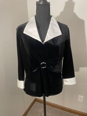 Ronni Nicole Black Velvet Top with White Collar & Cuffs